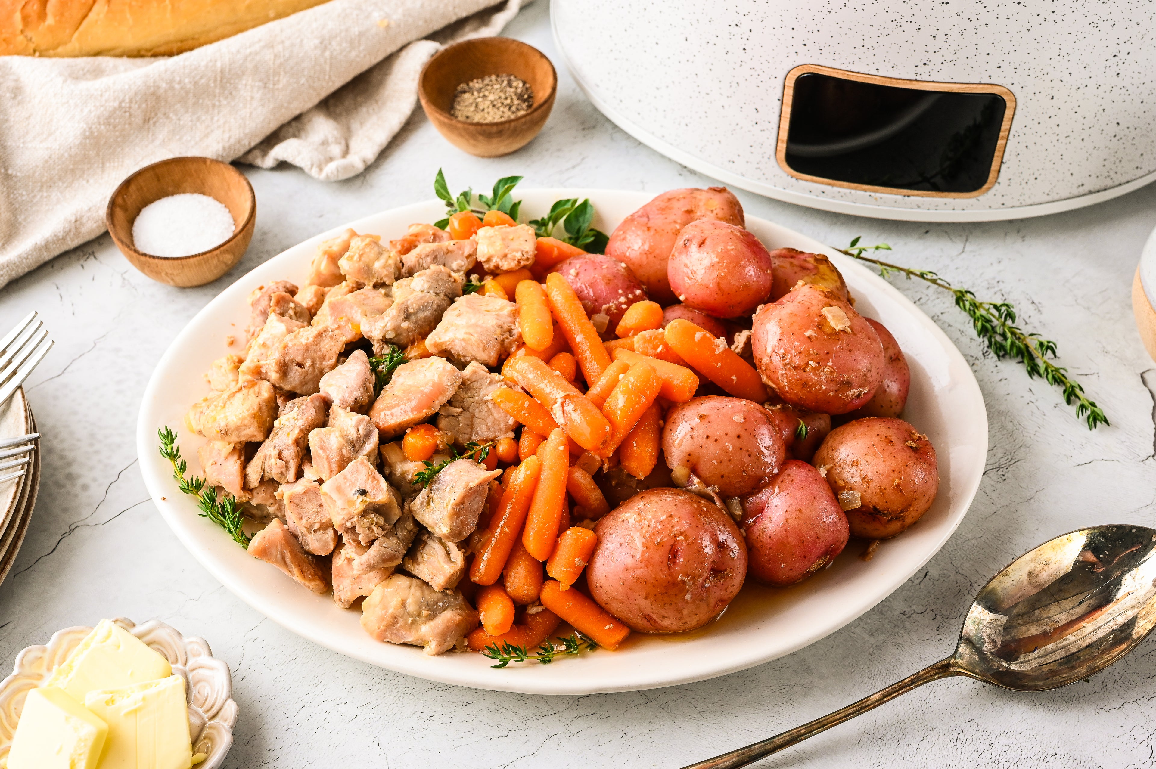 5 Minute Prep! Pork and Potatoes - Slow Cooker